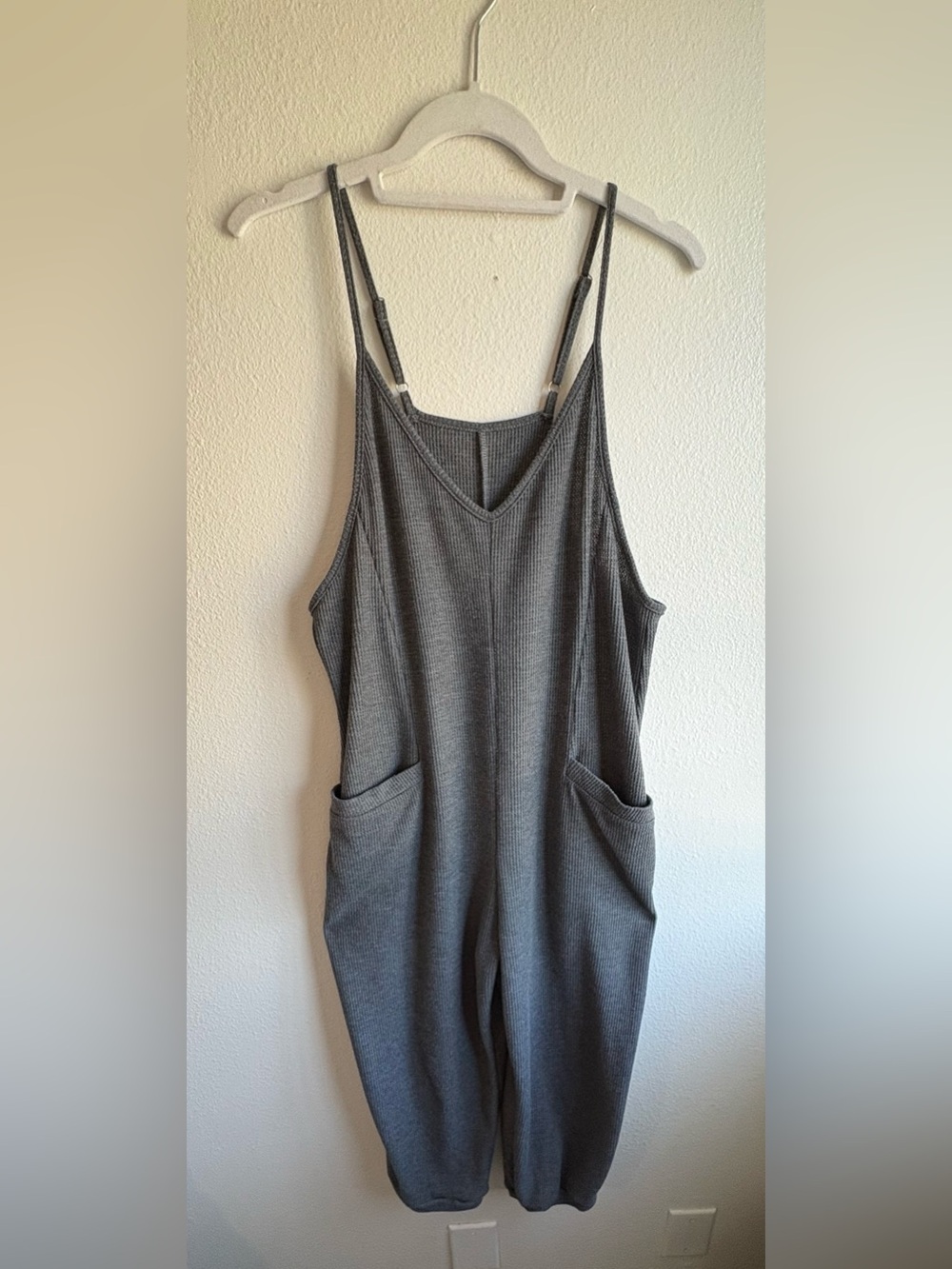 Casual Gray Ribbed Sleeveless Jumpsuit with Pockets